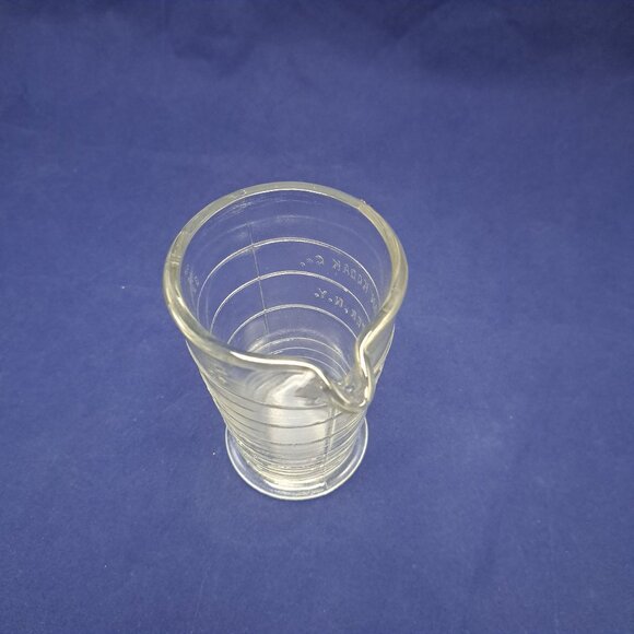 Vintage Eastman Kodak Glass Graduated Measuring Cup With Spout Rochester NY - Picture 5 of 16